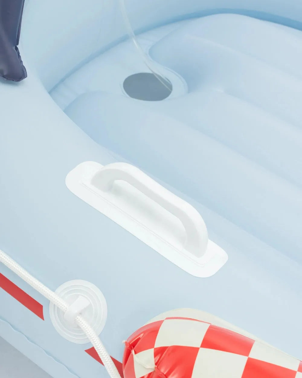 Children's swimming float with water gun – TITANIS