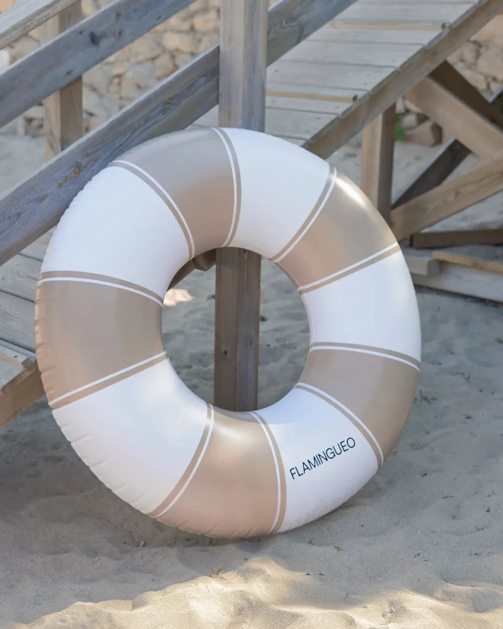 Donut pool float – LINA