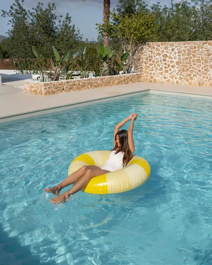Donut pool float - CELIA