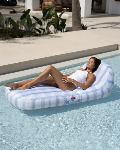 Premium inflatable sun lounger for pool and garden – YATCH