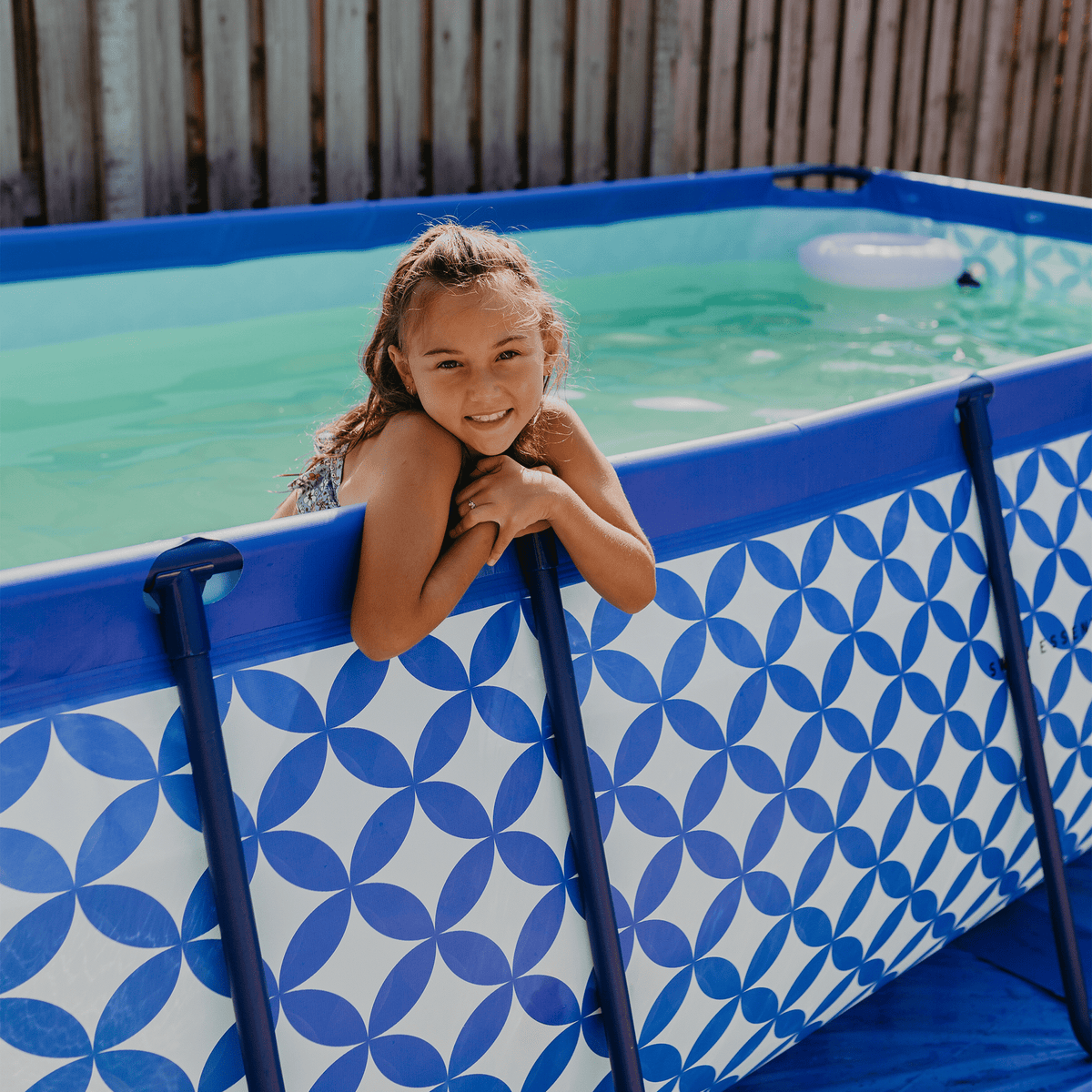 Frame Pool - Dark Blue/White - Essence - With Filter Pump & Stairs - 400 x 200 x 100 cm