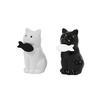 Cat salt and pepper shakers