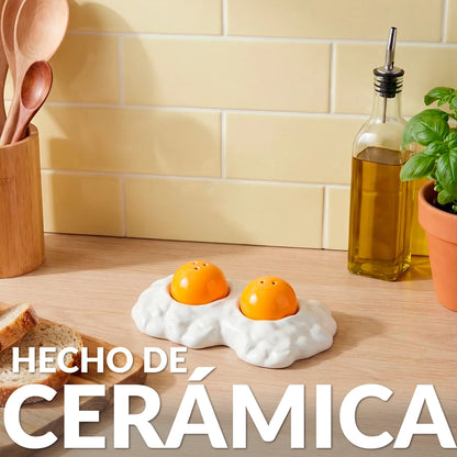 Egg salt and pepper shakers