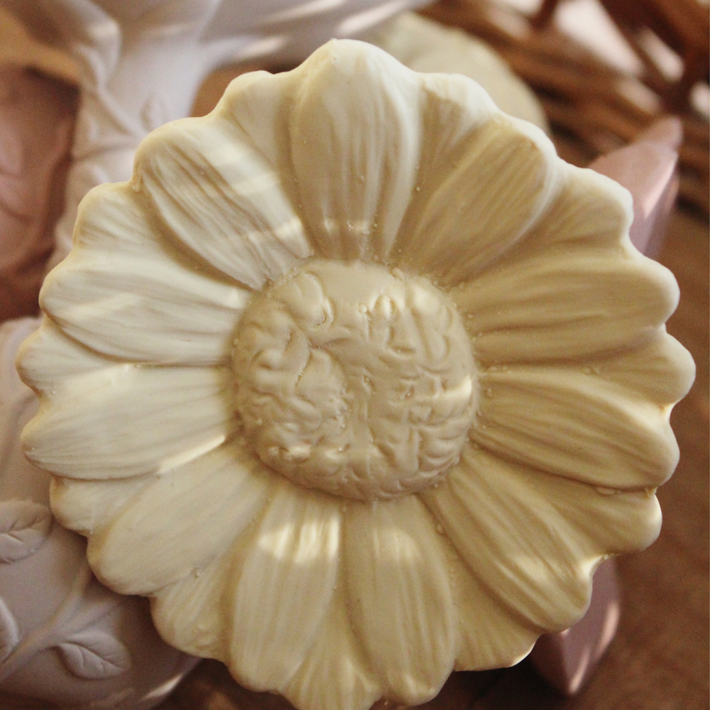 Yellow Daisy Rattle