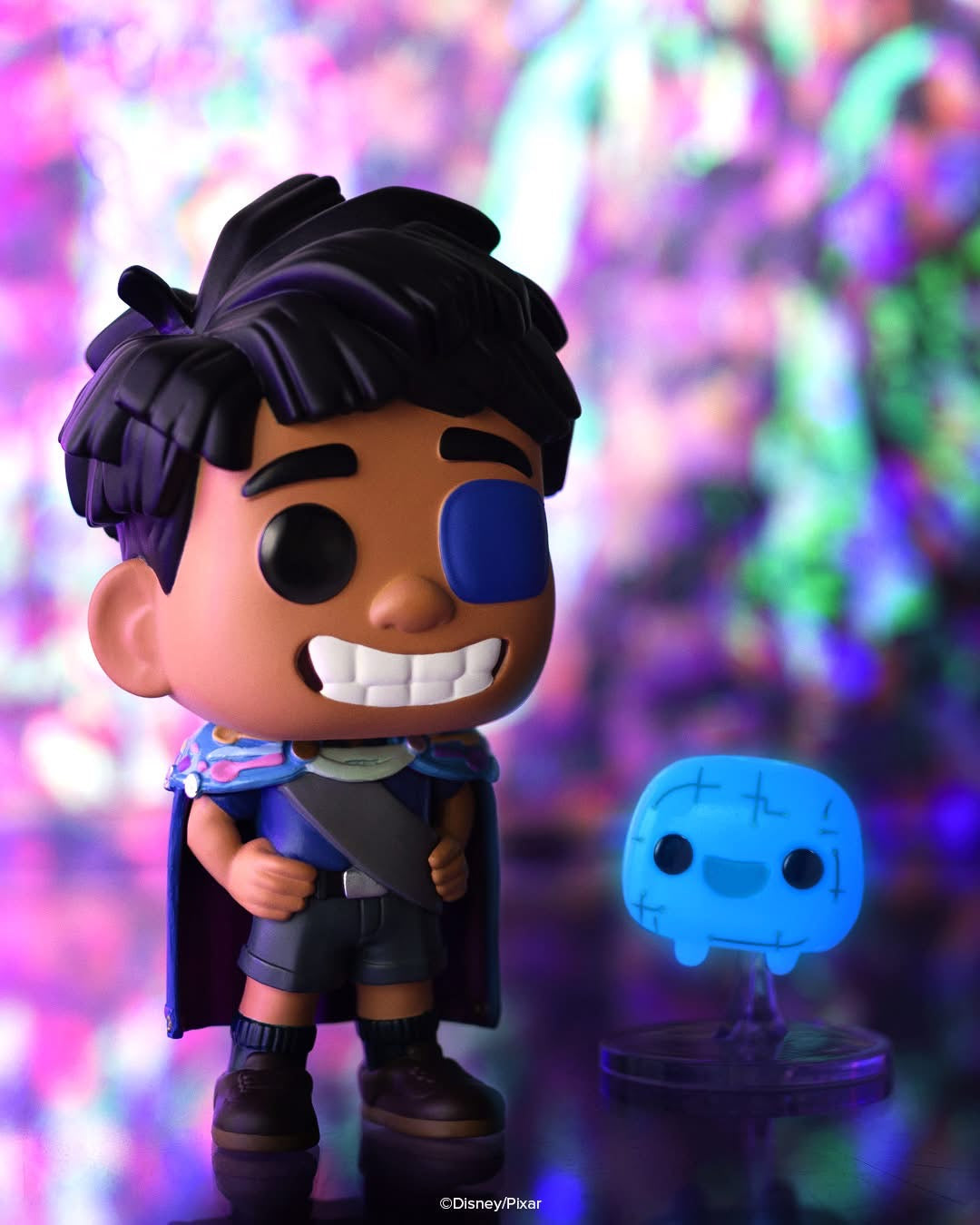 Pop! & Buddy Elio met OOOOO (Glow)