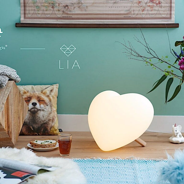 Love is all lamp