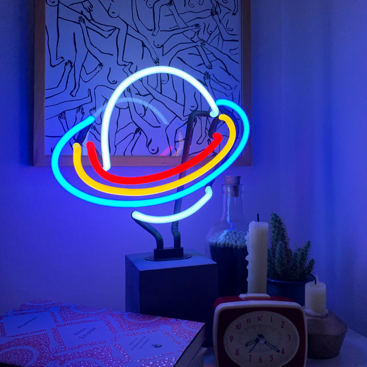Saturn neon lamp