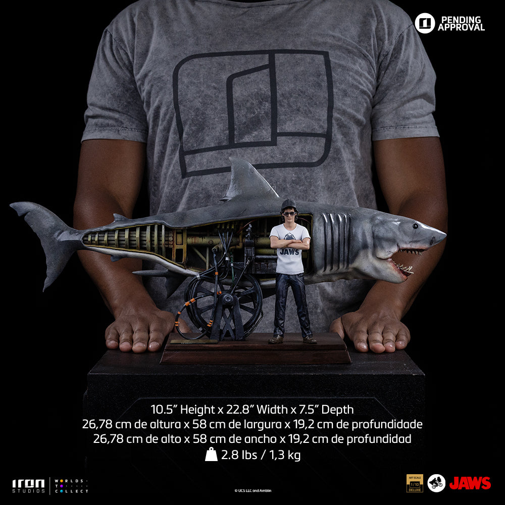 Pre-Order - Steven Spielberg Statue (Jaws 50th Anniversary) - Jaws - Art Scale 1/10 - Iron Studios