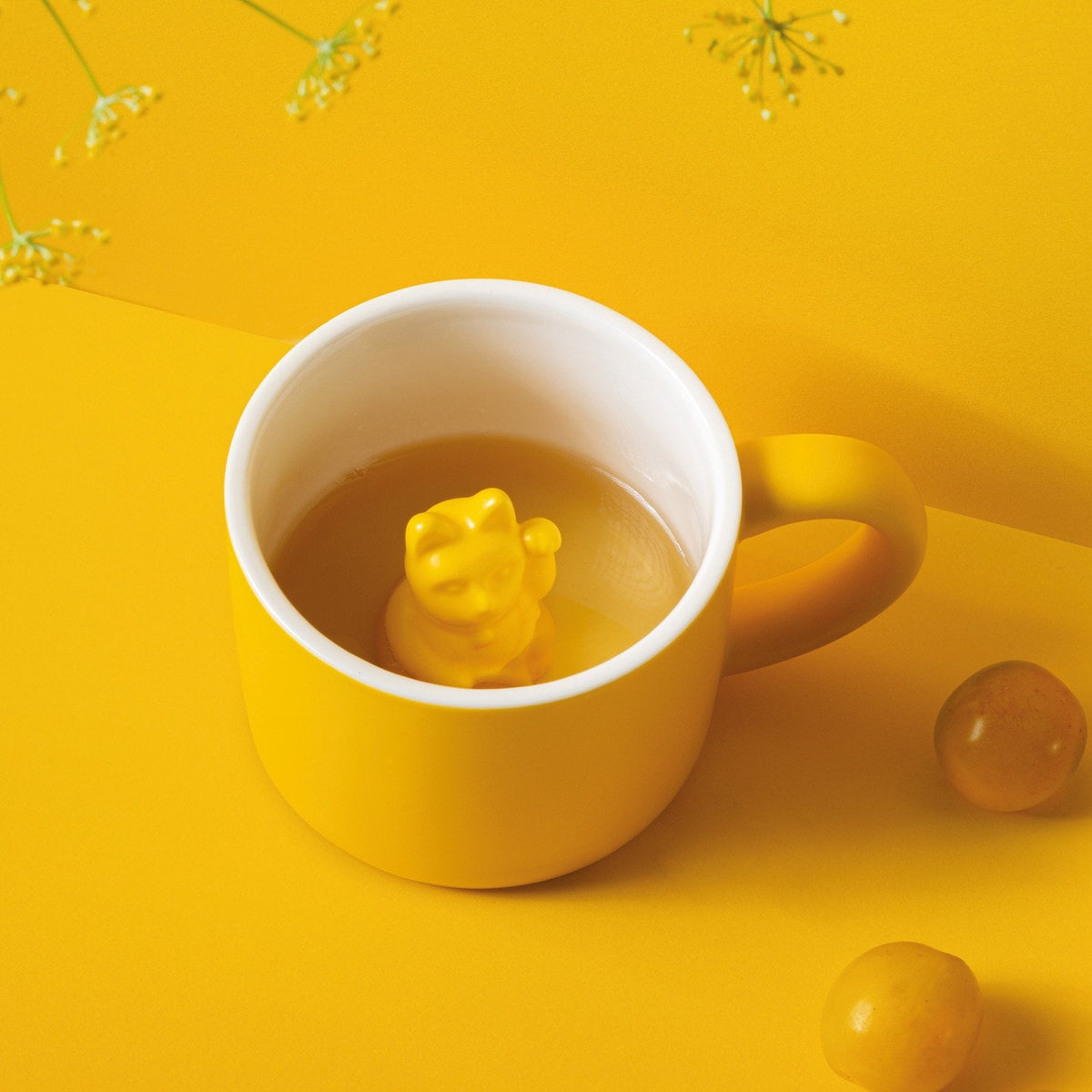 Lucky yellow cat mug deep yellow