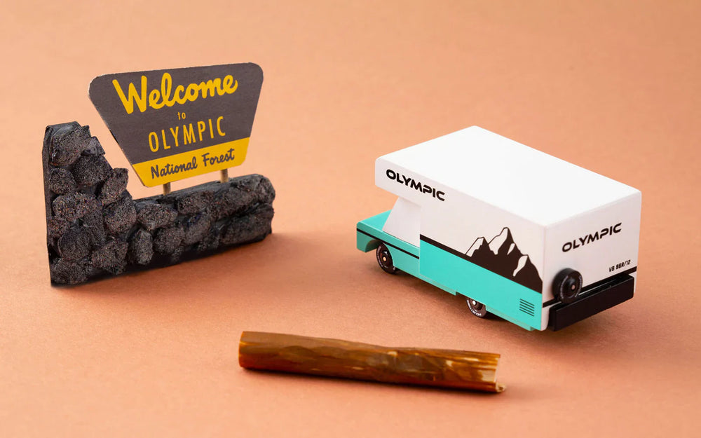 Candycar World Houten Campervan - Olympic RV