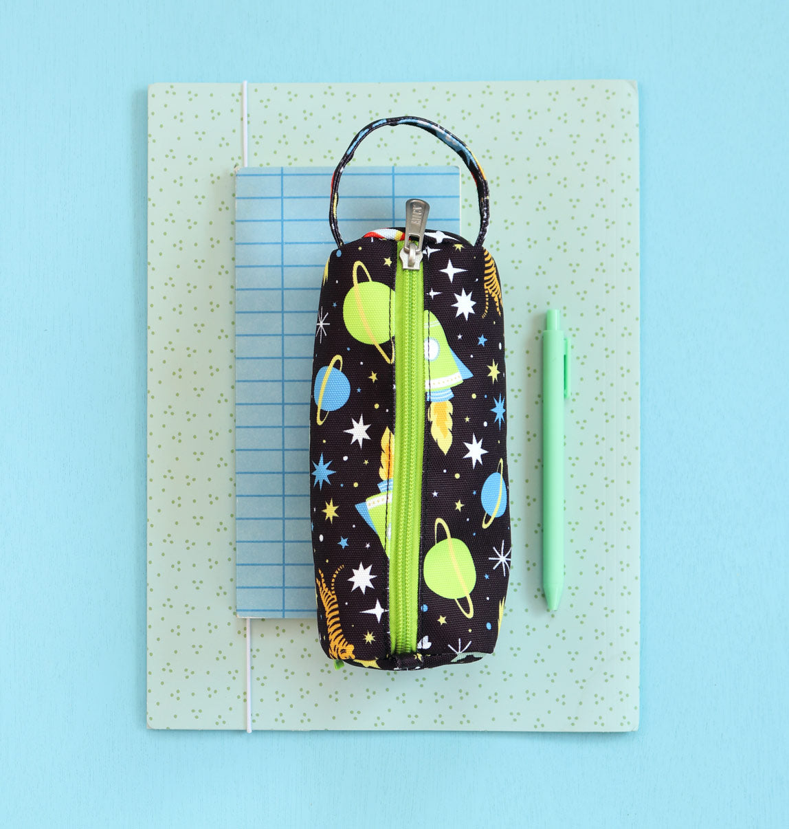 Trousse enfant - Galaxie – vue 5 – A Little Lovely Company