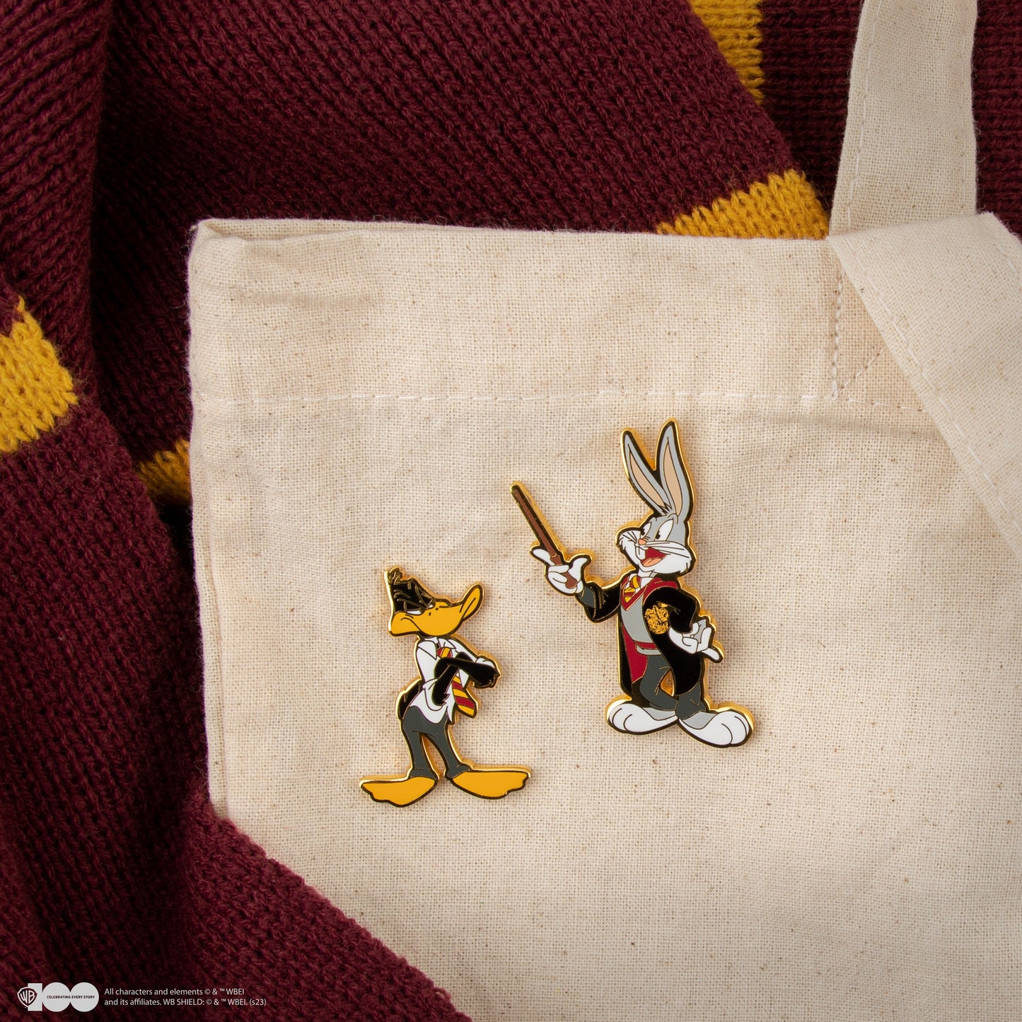 *Set of 2 Bugs Bunny & Daffy Duck Hogwarts Pins