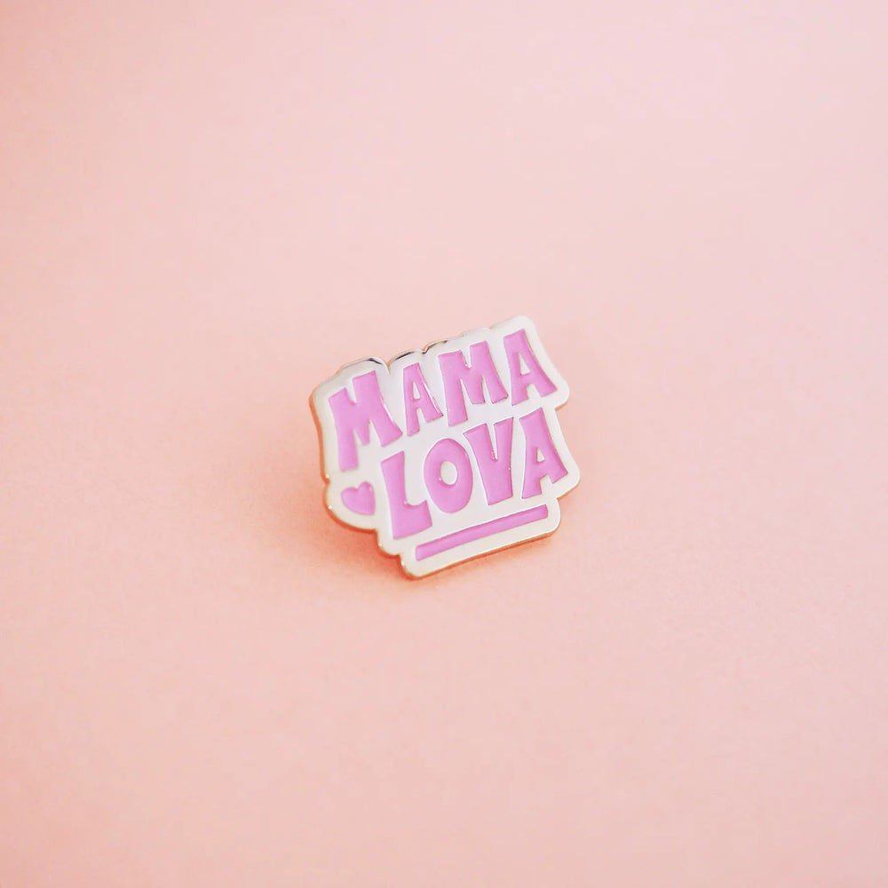 Enamel pin “Mama Lova”