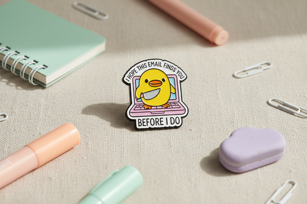 Photo produit - Pin’s Canard Jaune « I don’t give a Duck »