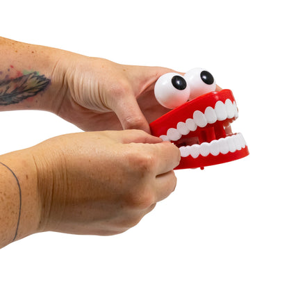 CLICKING EYEBALL TEETH