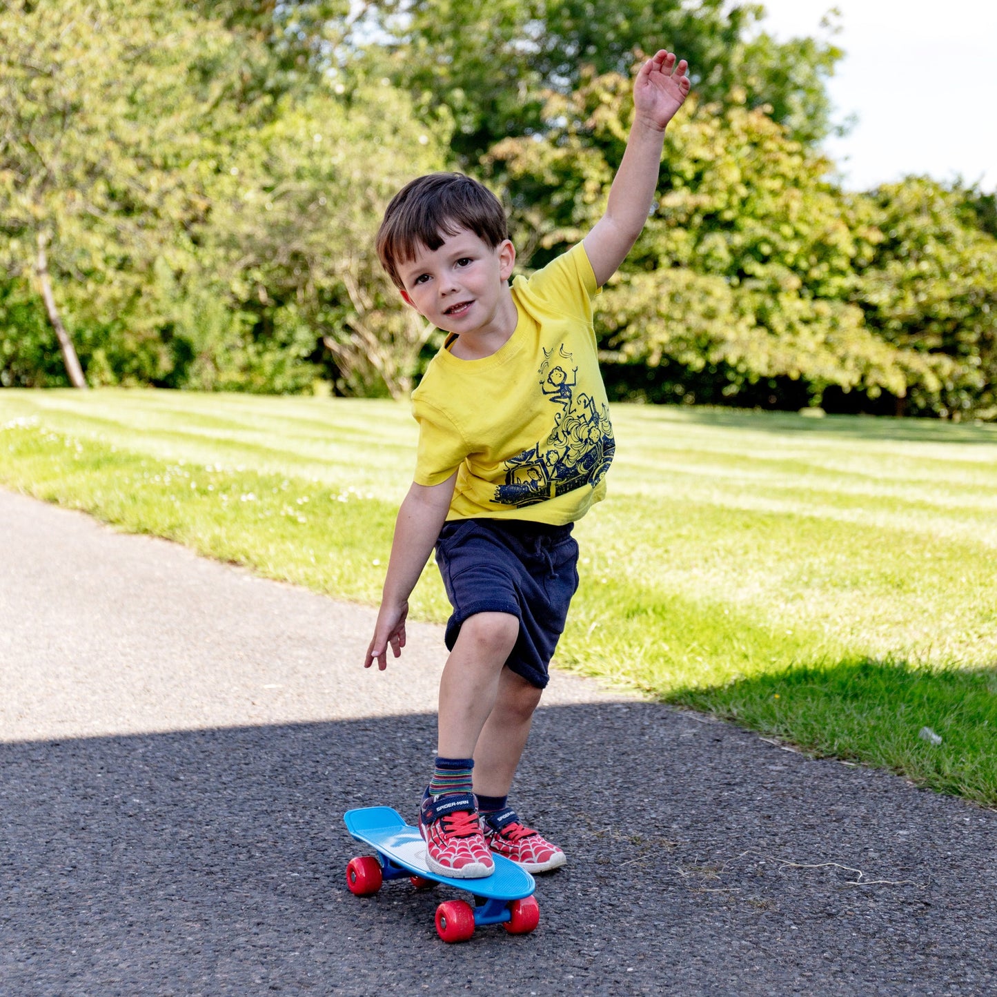 SKATEBOARD EN PLASTIQUE 17X5 POUCES