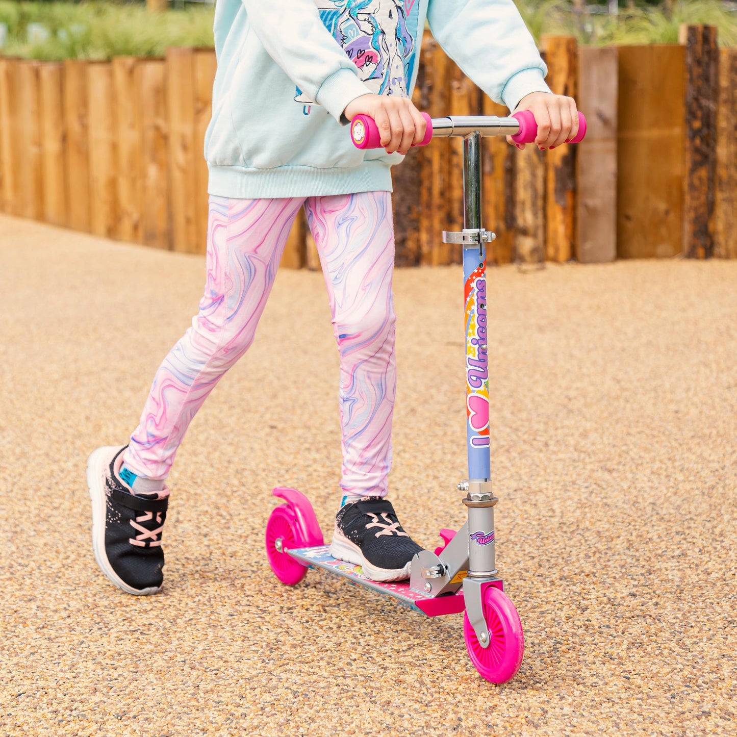SCOOTER LICORNE À ÉTINCELLES MAGIQUES