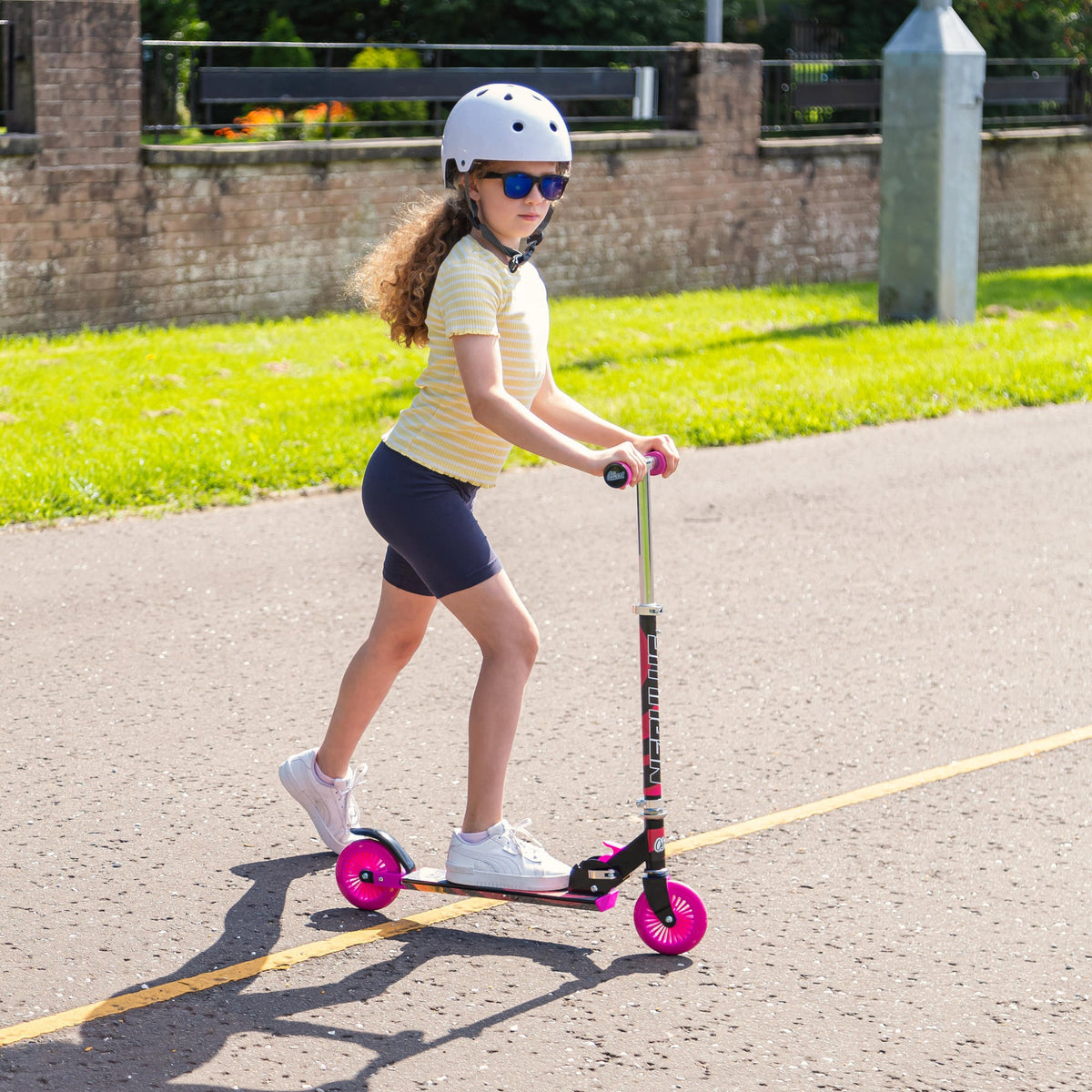 NEBULUS BLACK - PINK SCOOTER