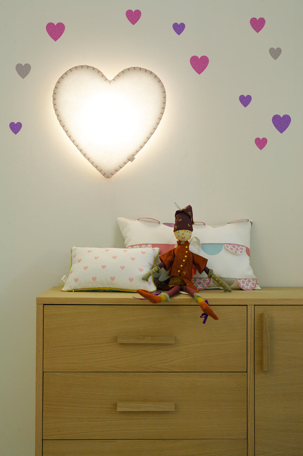 Soft light wall light