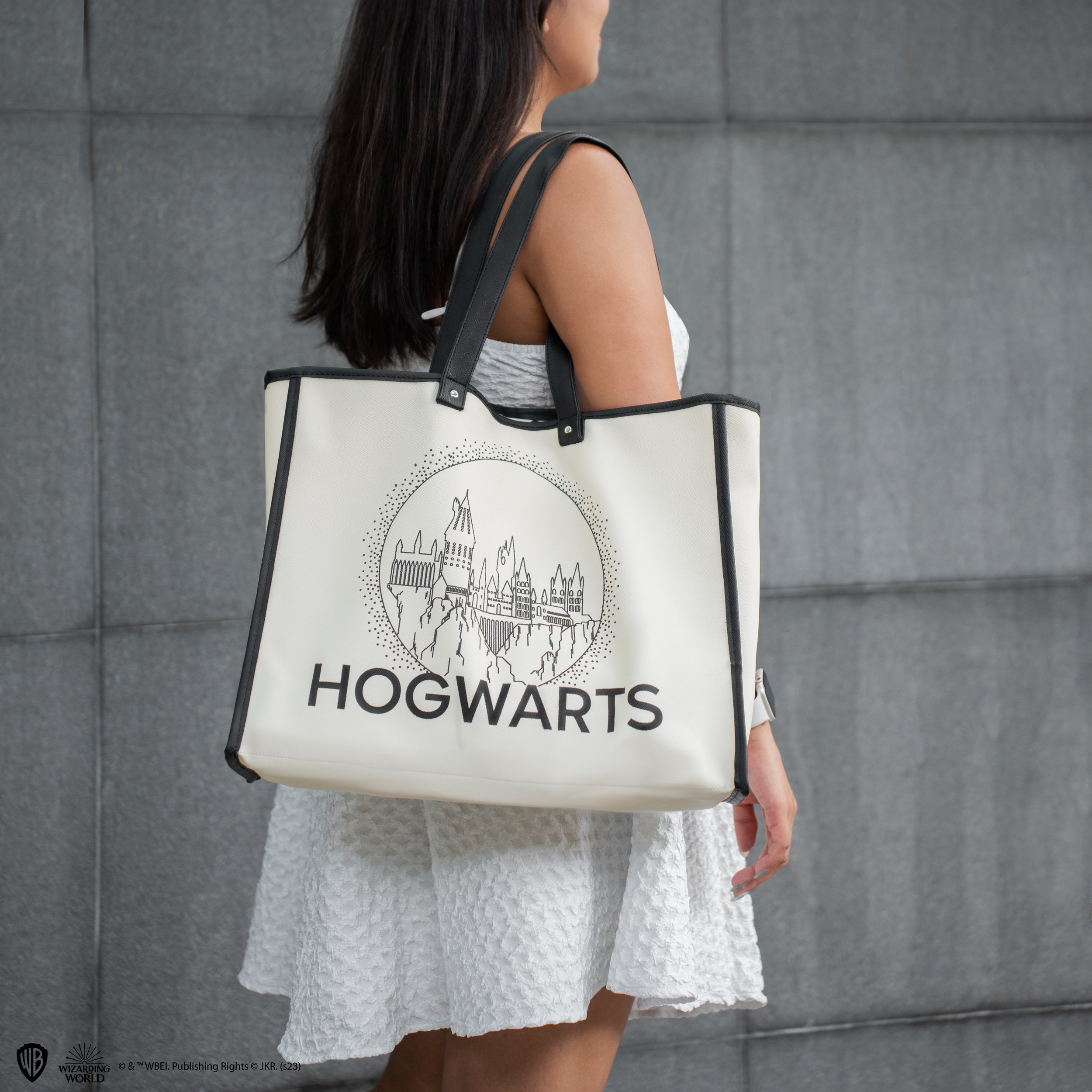*Hogwarts Castle Tote Bag