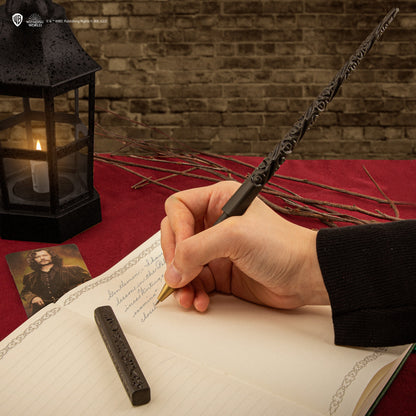 Wand pen with stand & Sirius Black lenticular bookmark