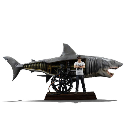 Pre-Order - Steven Spielberg Statue (Jaws 50th Anniversary) - Jaws - Art Scale 1/10 - Iron Studios