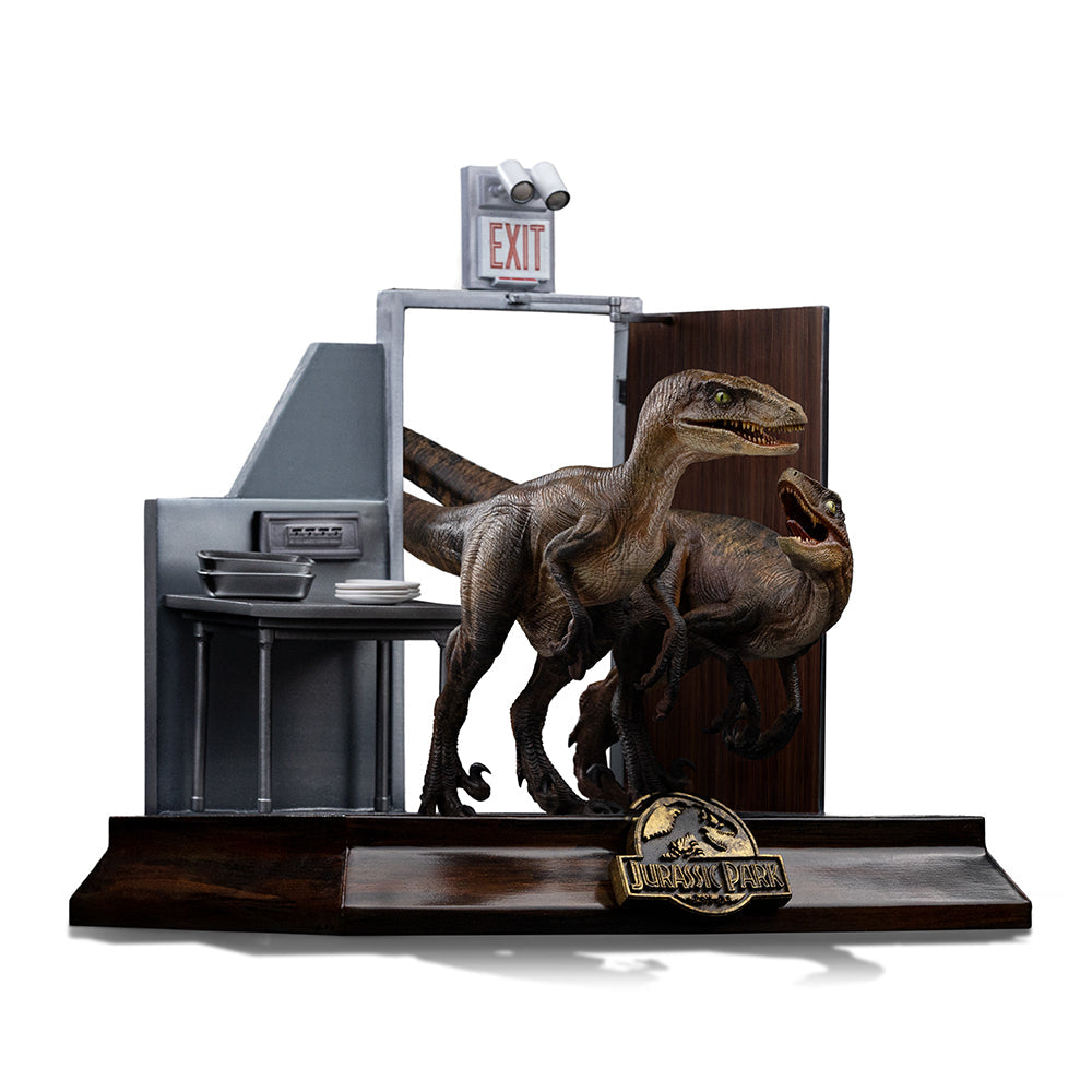 Pre-Order - Raptors at the Kitchen's Door Statue - Jurassic Park - Art Scale 1/10 - Iron Studios