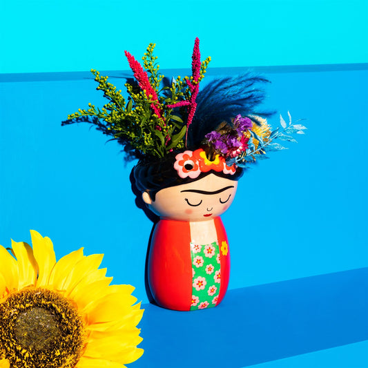 Frida rode muur plantenbak
