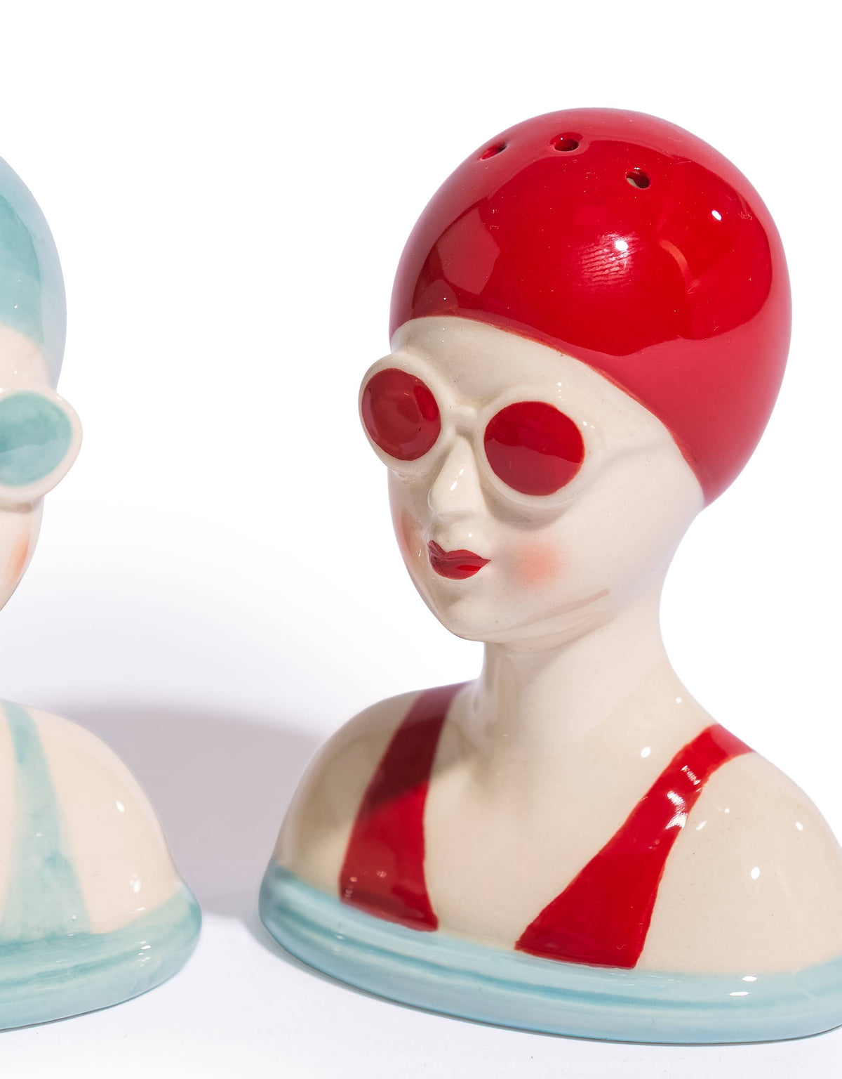 Salt and pepper beach swimmers »