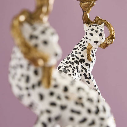 Leo chandelier, 2 types. Poly resin, 11 x 10.5 x 33 cm