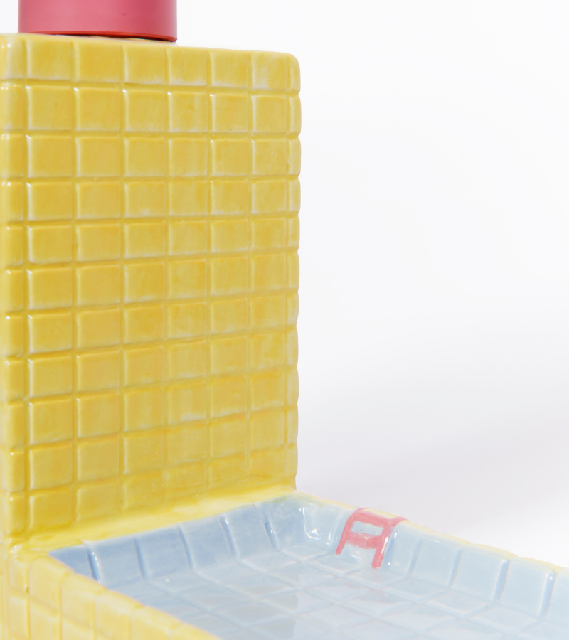 Zeepdispenser voor zwembad
