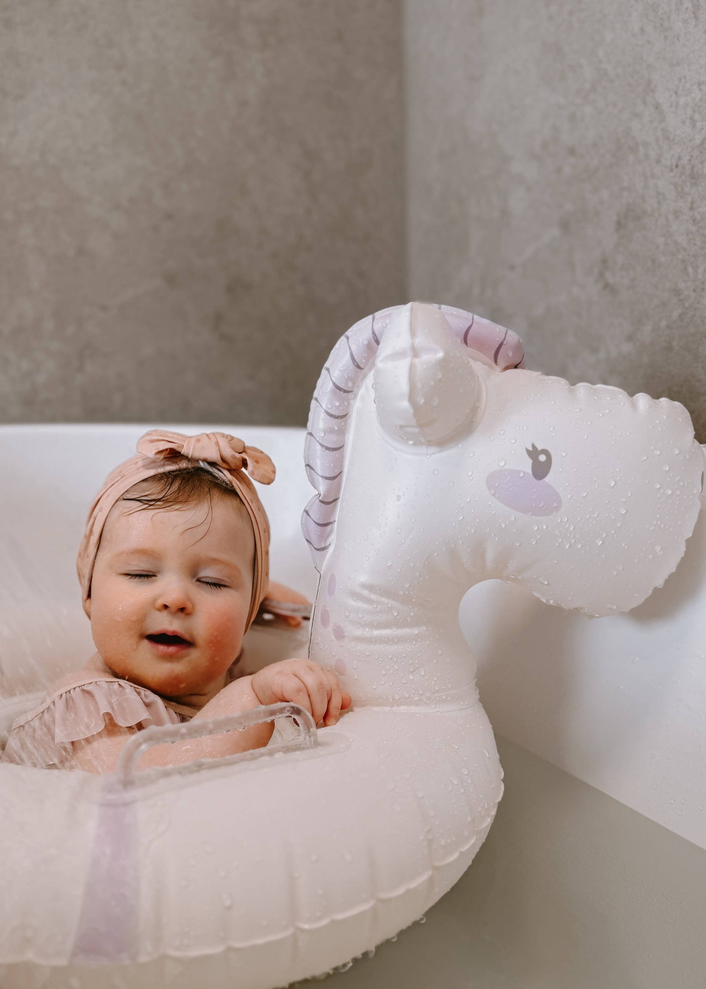 New inflatable baby seat - Little Pony