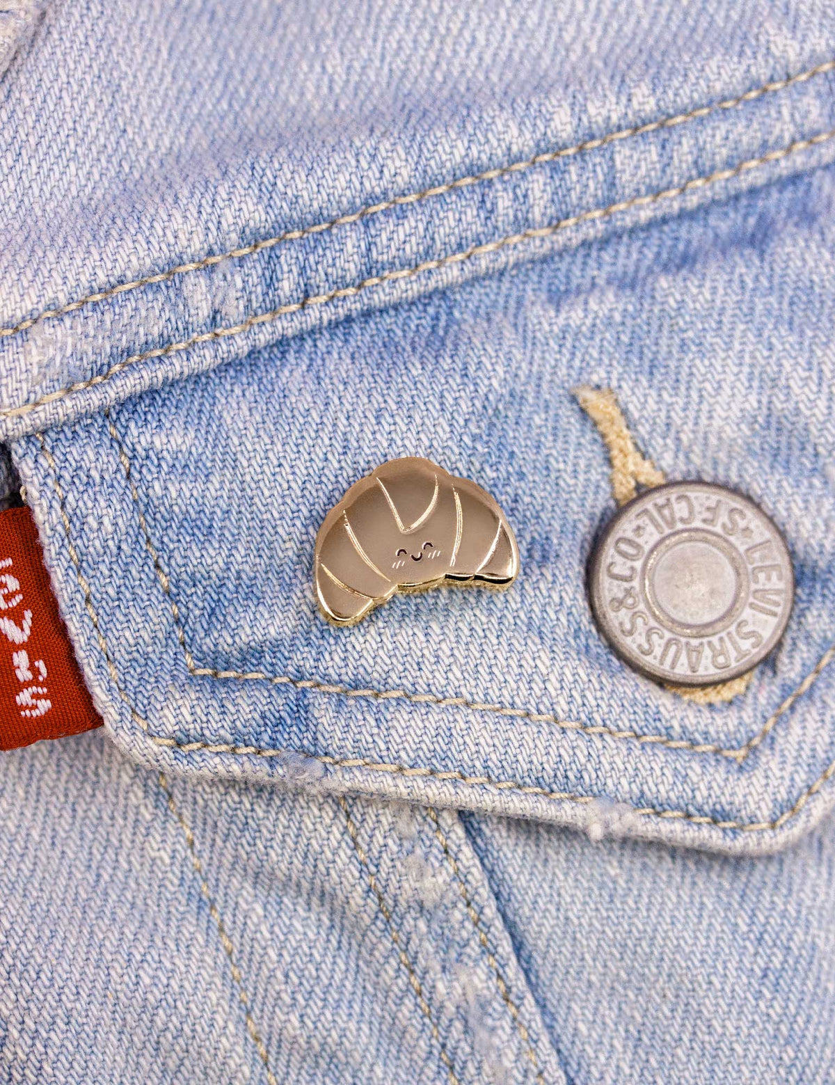 Mini Gold Kawaii Croissant Pin