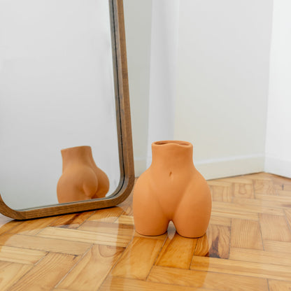 Vase sculptural Nude Mini en céramique – Oito.Atelier – vue 9