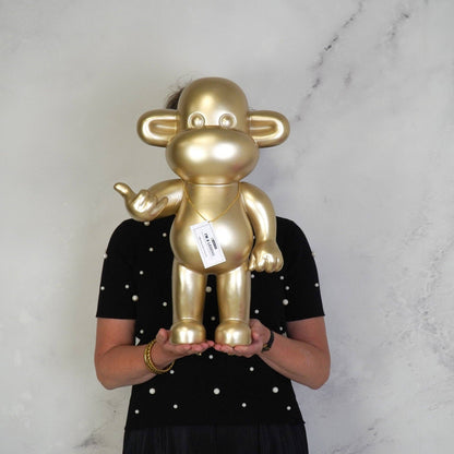 Decoratief ornament - Hangend apenbeeldje 'De Legende' - Polyresin - Goud - 33x21x50cm