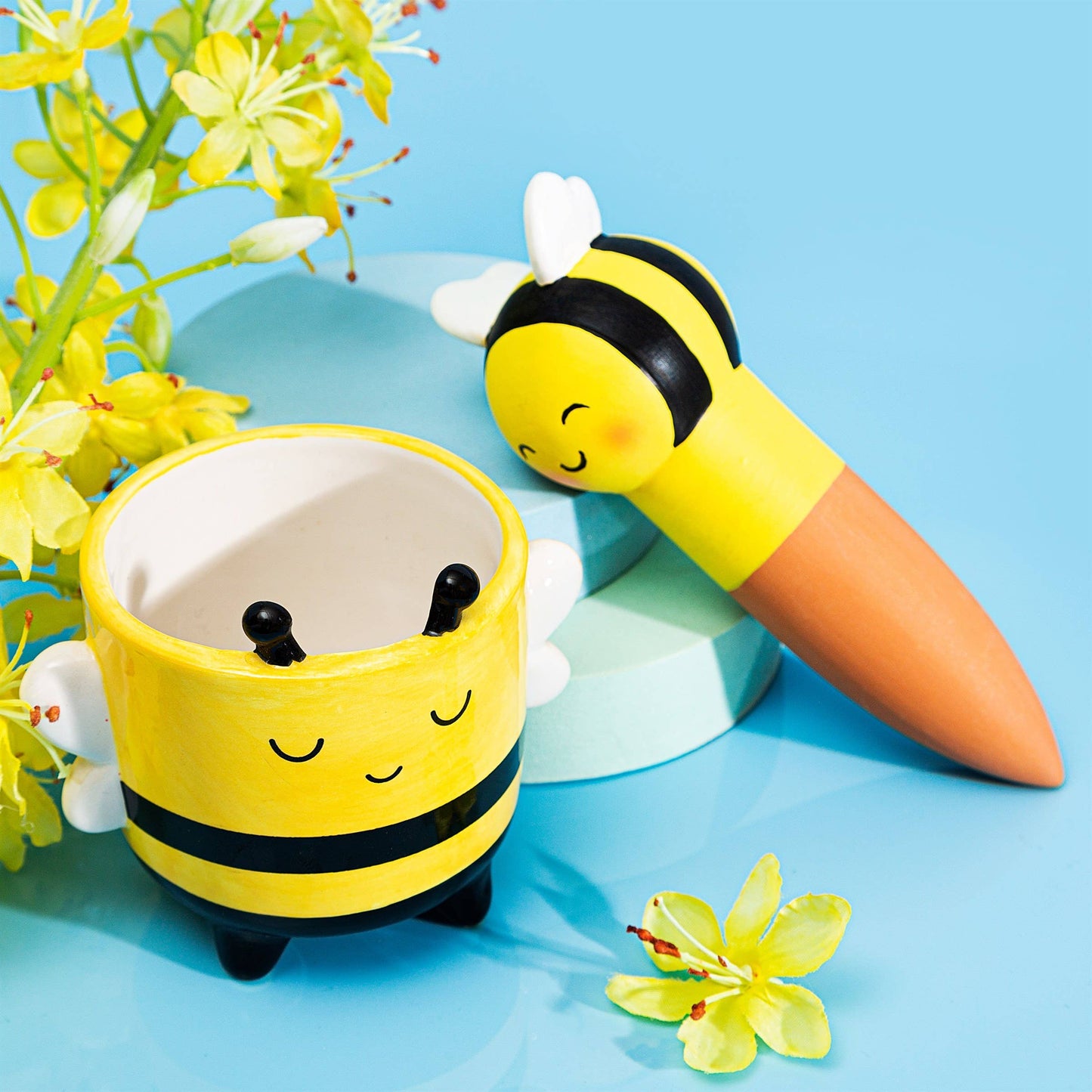 Mini bee planter on legs