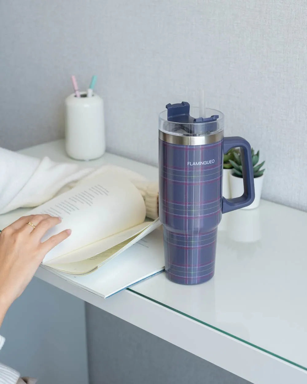 Thermos Bottle 0.9L - ROYAL