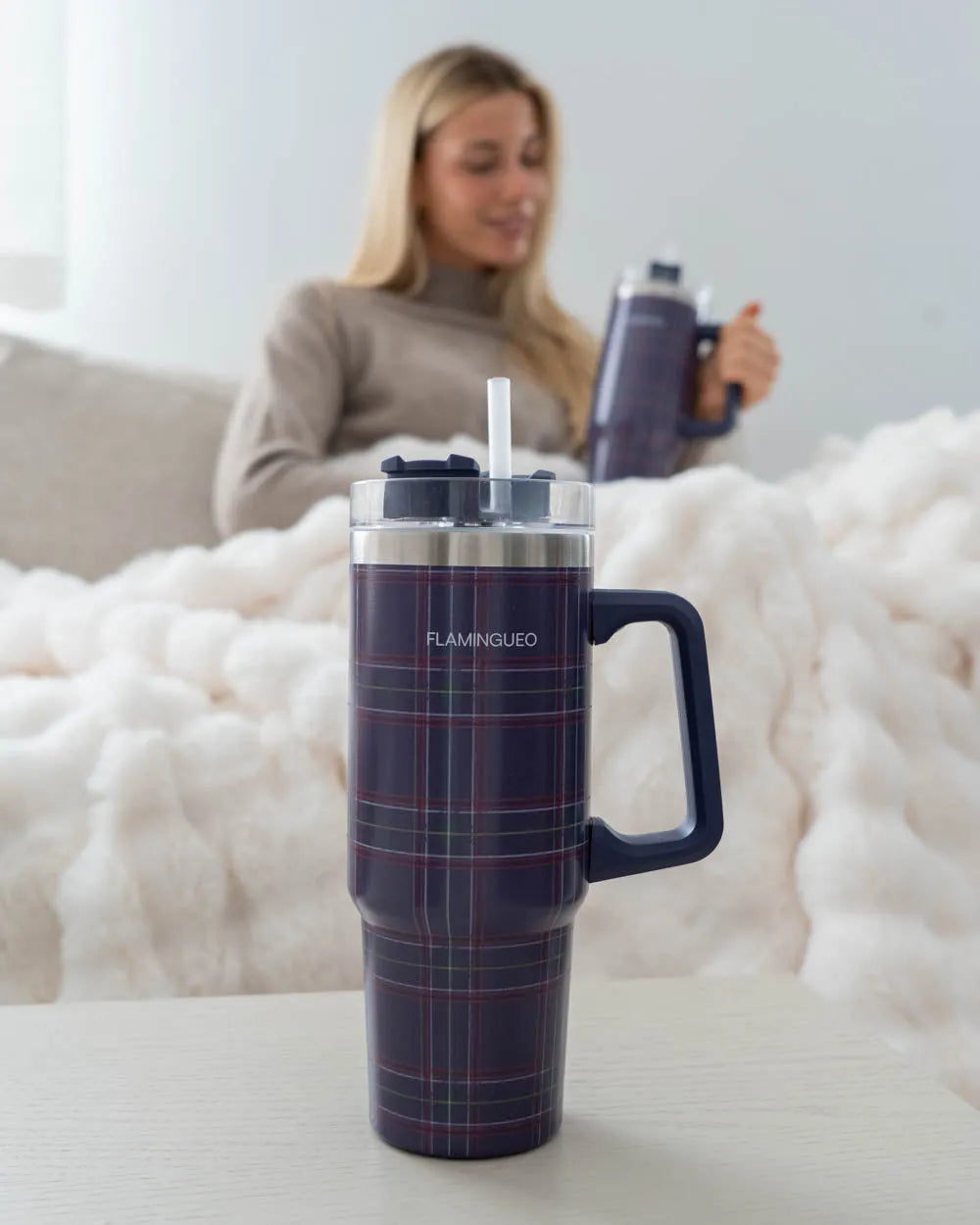 Thermos Bottle 0.9L - ROYAL