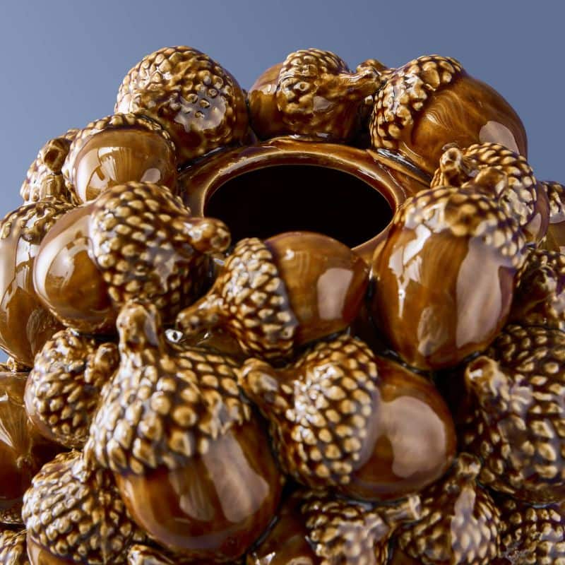 Eikelvaas, bruin steengoed, 19 x 19 x 27 cm