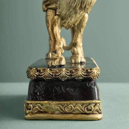 Lion Chandelier, Poly/Metal, 20 x 15 x 37 cm