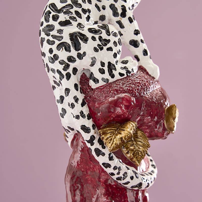 Leo chandelier, 2 types. Poly resin, 11 x 10.5 x 33 cm