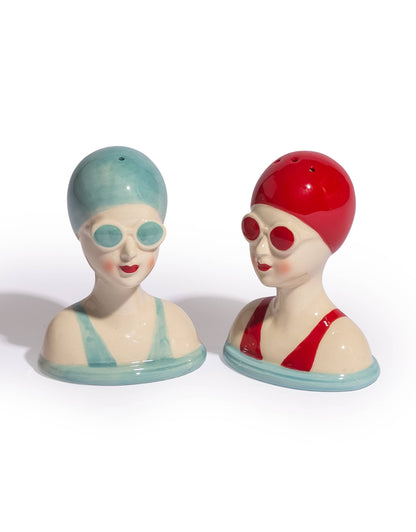 Salt and pepper beach swimmers »