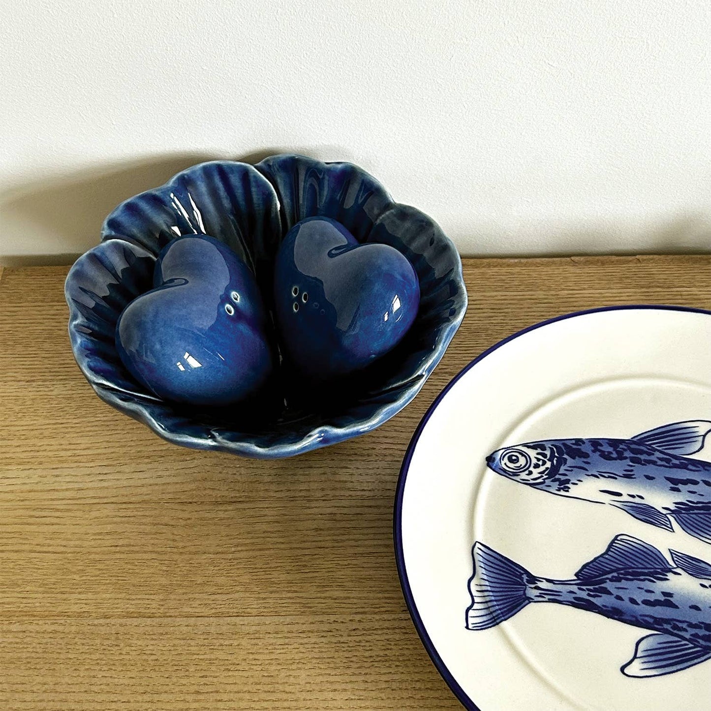 Blue heart salt and pepper set L7 W6.5 H2cm