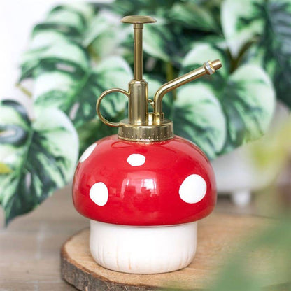 Mushroom-shaped plant sprayer