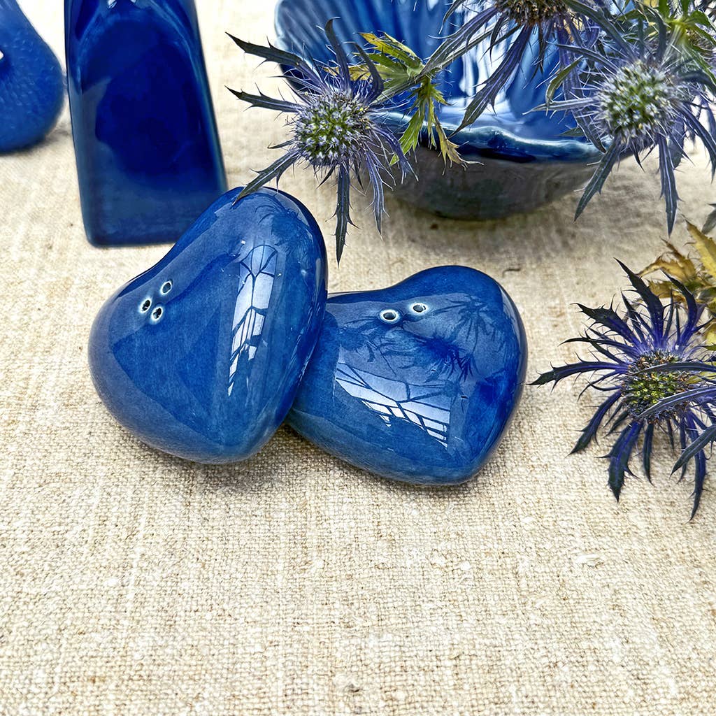 Blue heart salt and pepper set L7 W6.5 H2cm