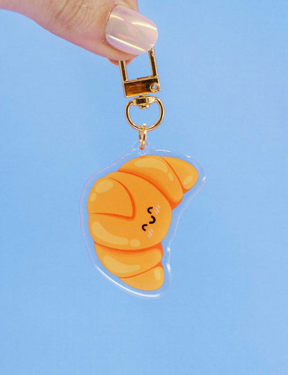Porte-clés acrylique Croissant Kawaii – Boulangerie française | Joanna Behar – vue 1