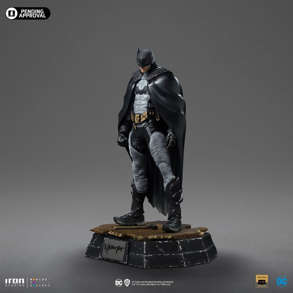 Batman Statue by Rafael Grampá (Signed Version) - DC Comics Series #9 - Art Scale 1/10 - Iron Studios