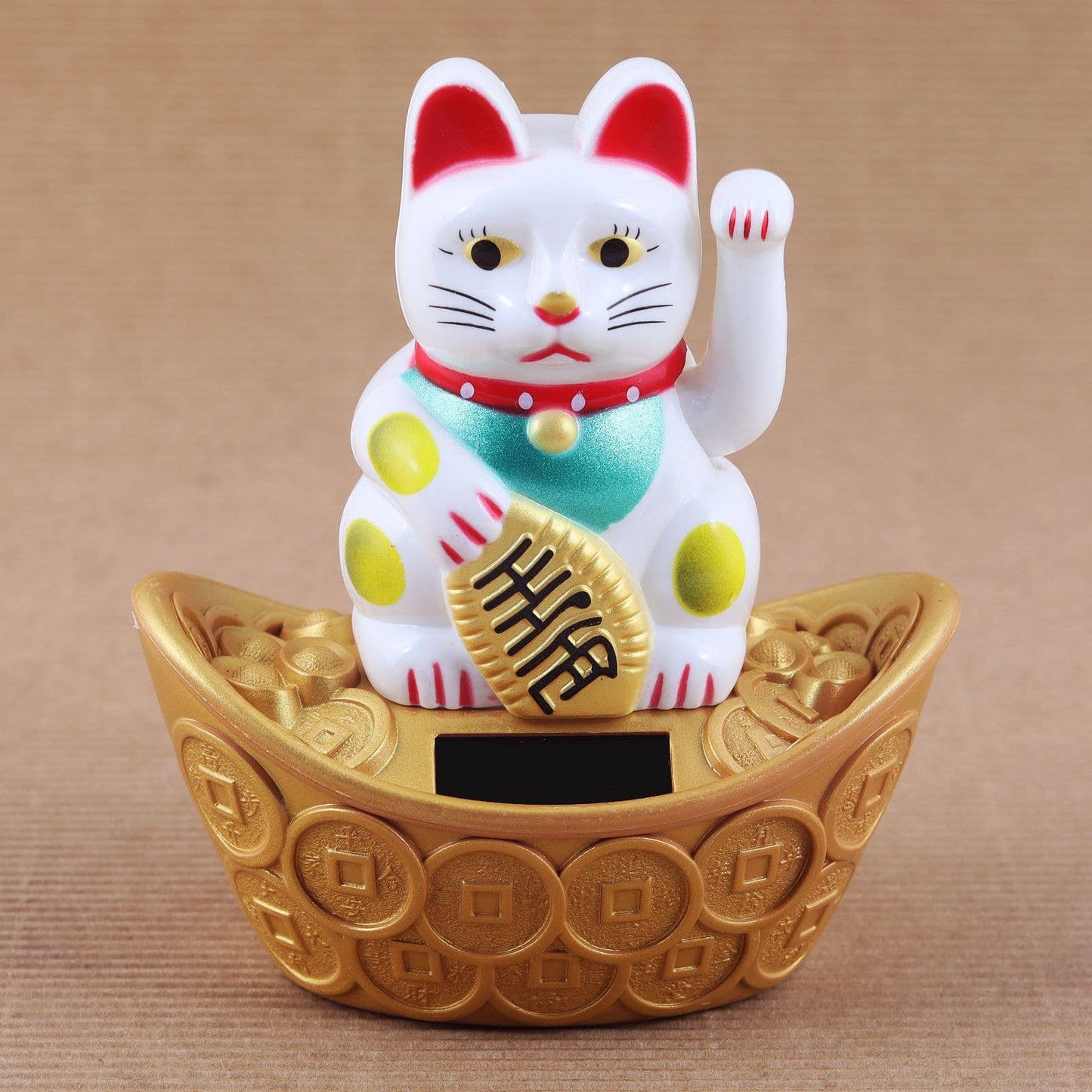 White Solar Lucky Cat 10cm