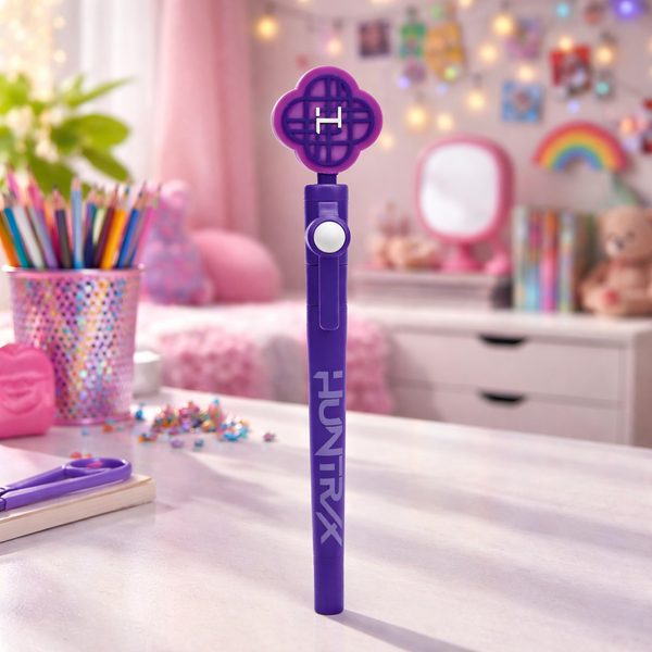 KPop Demon Hunters - Fidget Pen incl. Huntr/x Collectible Figure