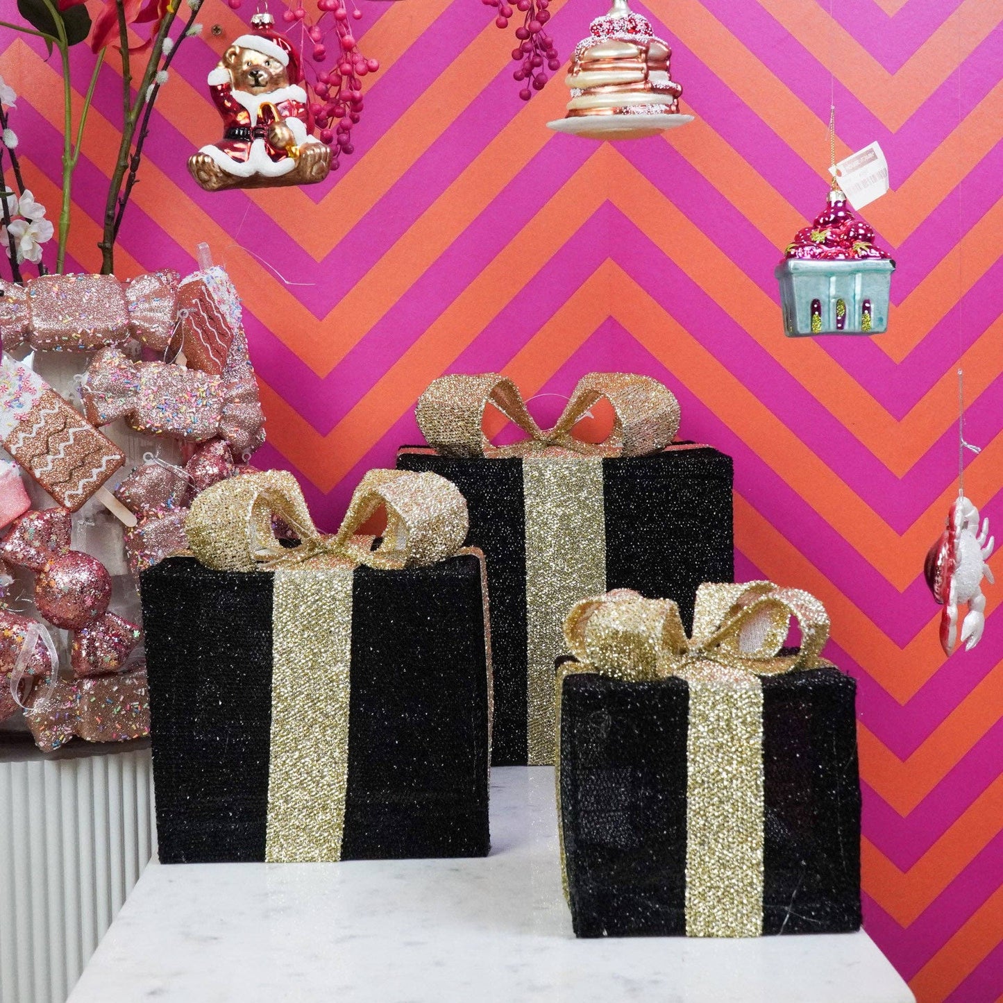 LED Christmas Gift - S3 - Polystyrene - Black/Gold - 15/20/25 cm